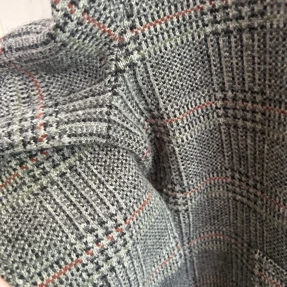 J. Crew Rugged Merino Wool Charcoal Plaid Hoodie size M. Like new! - Picture 7 of 15